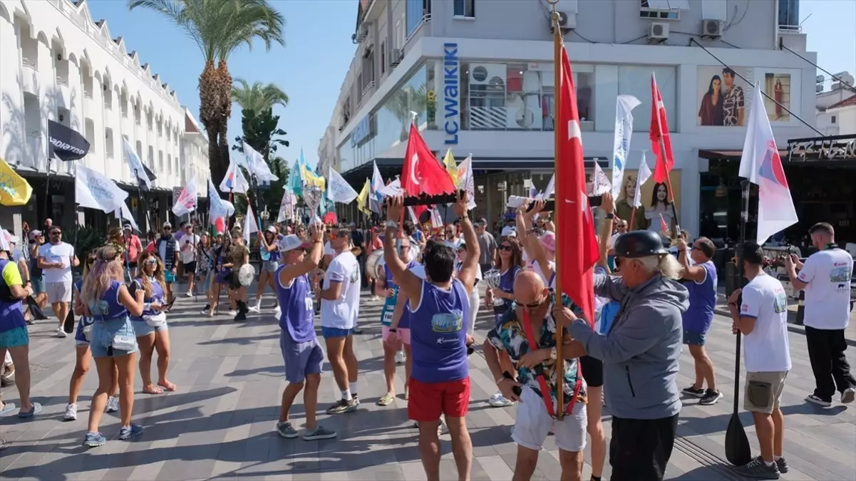 2. Uluslararası Kürek Sörfü Kupası Kemer’de Başladı