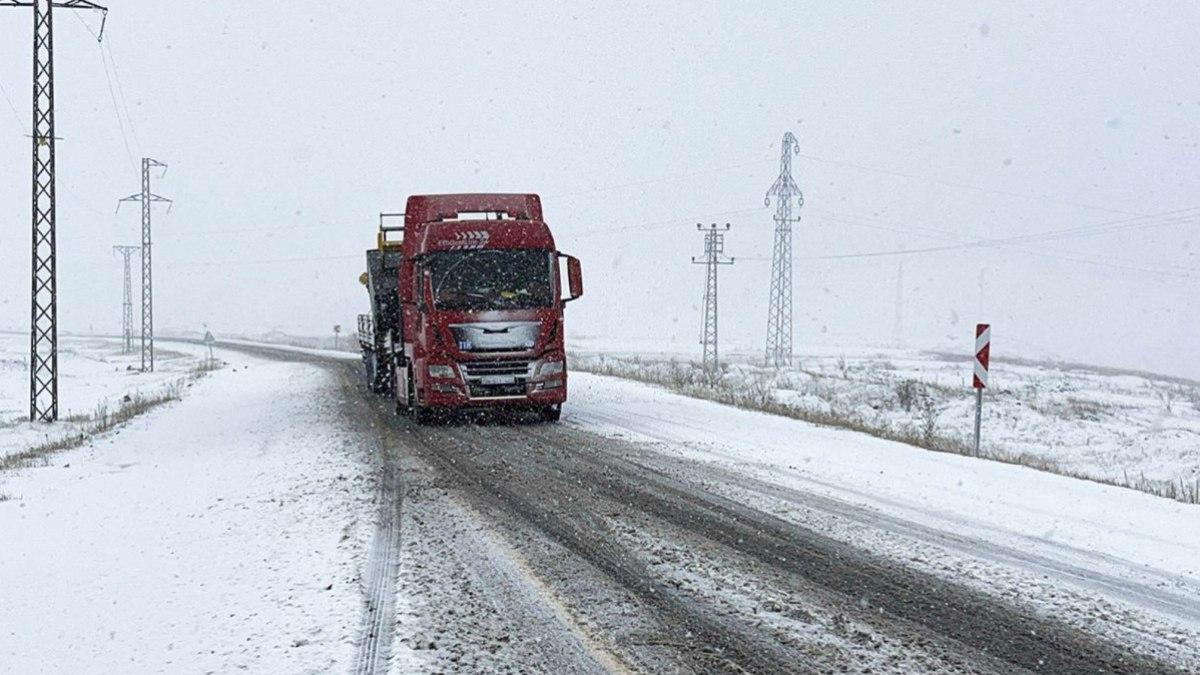 Ardahan’da Damal-Posof kara yolunda ulaşım normale döndü