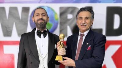 International Peace Prize ödüllü, dünyaca ünlü yazar, Nobel Barış Ödülü