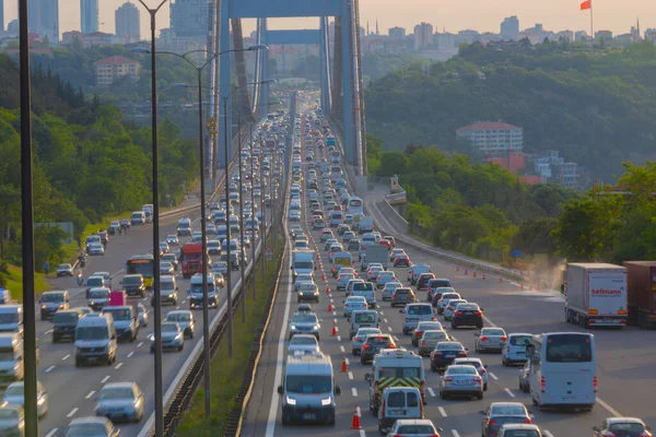 Anadolu Otoyolu ve Kilit Kavşaklarda Yoğunluk Ramazan Bayramı tatilini memleketlerinde