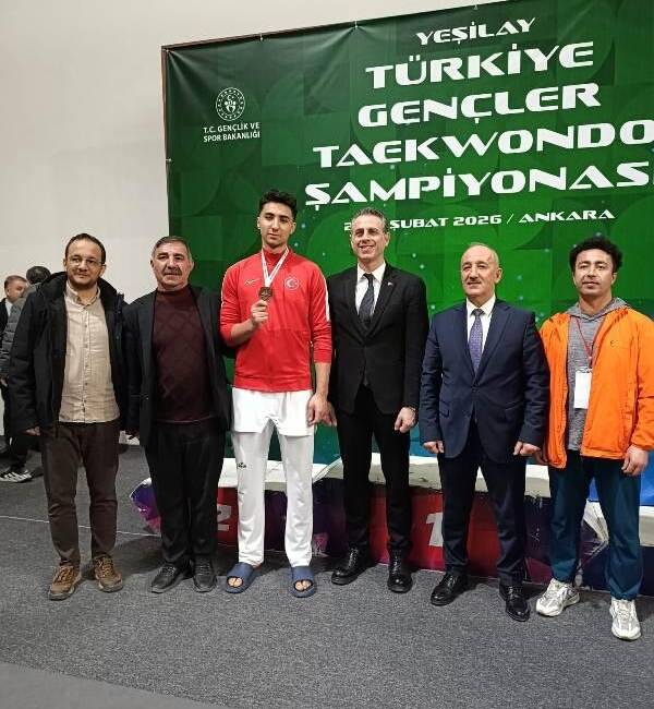 SUAT BARAN – VAN / TEKHA Van Gevaşlı Öğrenci Raci