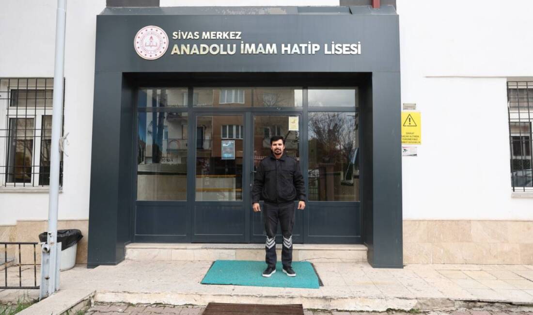 ARTAN ŞİDDET OLAYLARI SONRASI SİVAS BELEDİYESİ’NİN OKUL GÜVENLİĞİ UYGULAMASI ÖRNEK