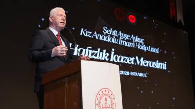 İstanbul’un Üsküdar ilçesinde, Kur’an-ı Kerim’i hıfzeden 55 kız öğrenci için