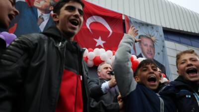 Gençlik ve Spor Bakanı Osman Aşkın Bak, Sinop Şehir Stadyumu’nun