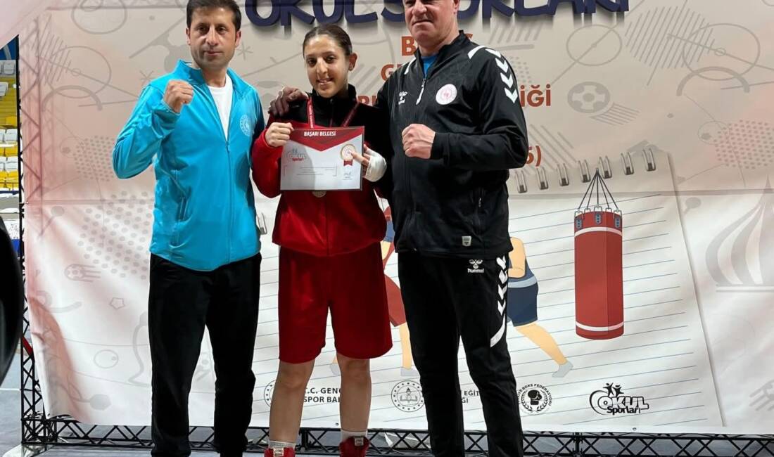 CEM DAŞDELEN- KARS / TEKHA ​Karslı genç sporcu Ebrar Kavak,