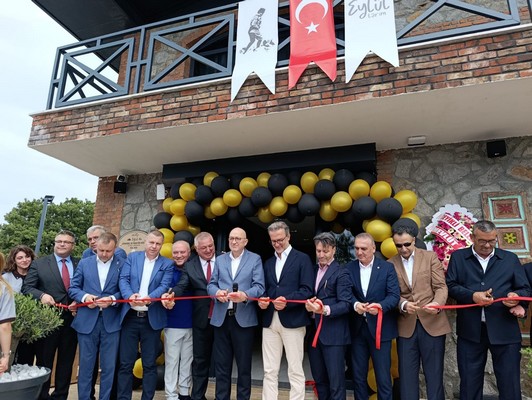 Çanakkale’nin Ezine ilçesine bağlı turizm beldesi Geyikli, kültür ve turizm