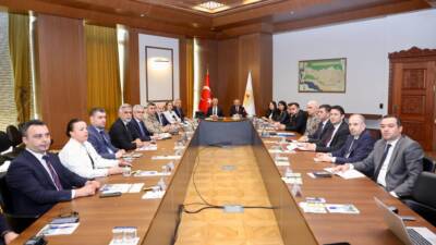 KAHRAMANMARAŞ / TEKHA Kahramanmaraş Valisi Mükerrem Ünlüer, okul çevrelerinde yaşanan