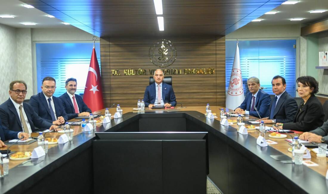 Ana Sayfa › Kültür › Kültür Ve Turizm Bakanı Ersoy,