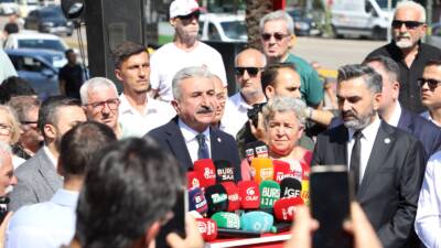 Bursa’da CHP’li 6 ilçe belediye başkanı ve belediye meclis üyeleri