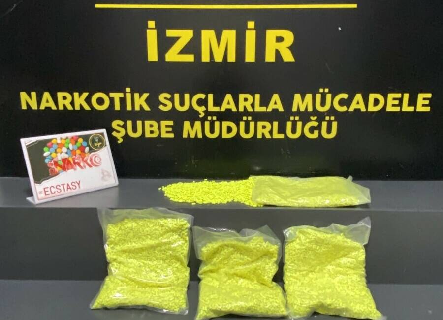 İZMİR / TEKHA İzmir’in Bornova ilçesinde düzenlenen operasyonda, yanında taşıdığı