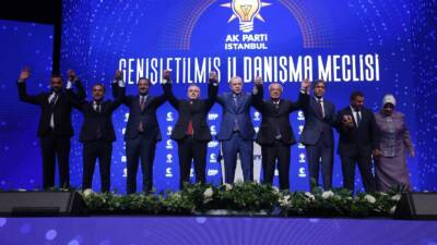 Cumhuriyet Halk Partisi’nden (CHP) istifa eden 3 ilçe belediye başkanı