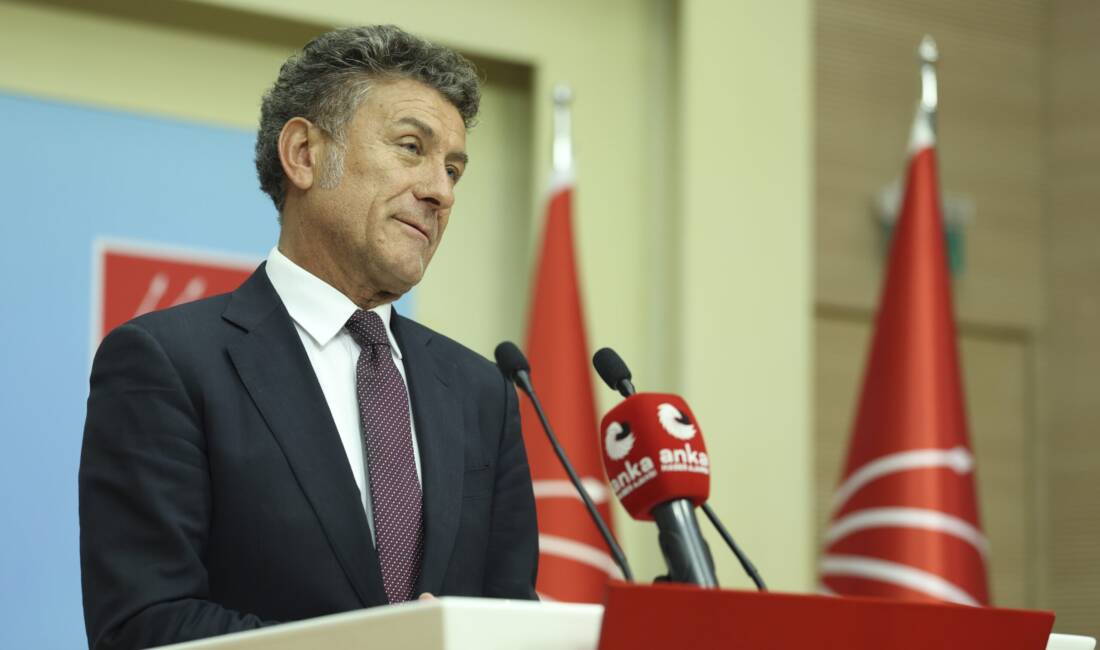 CHP Genel Başkan Yardımcısı Orhan Sarıbal, parti genel merkezinde düzenlediği