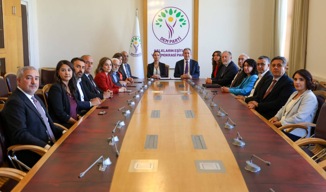 DEM Parti Eş Genel Başkanları Tuncer Bakırhan ile Tülay Hatimoğulları,