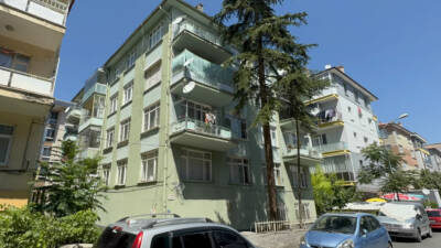 Konya’nın Meram ilçesinde apartman aidatı yüzünden çıkan tartışma kanlı bitti.