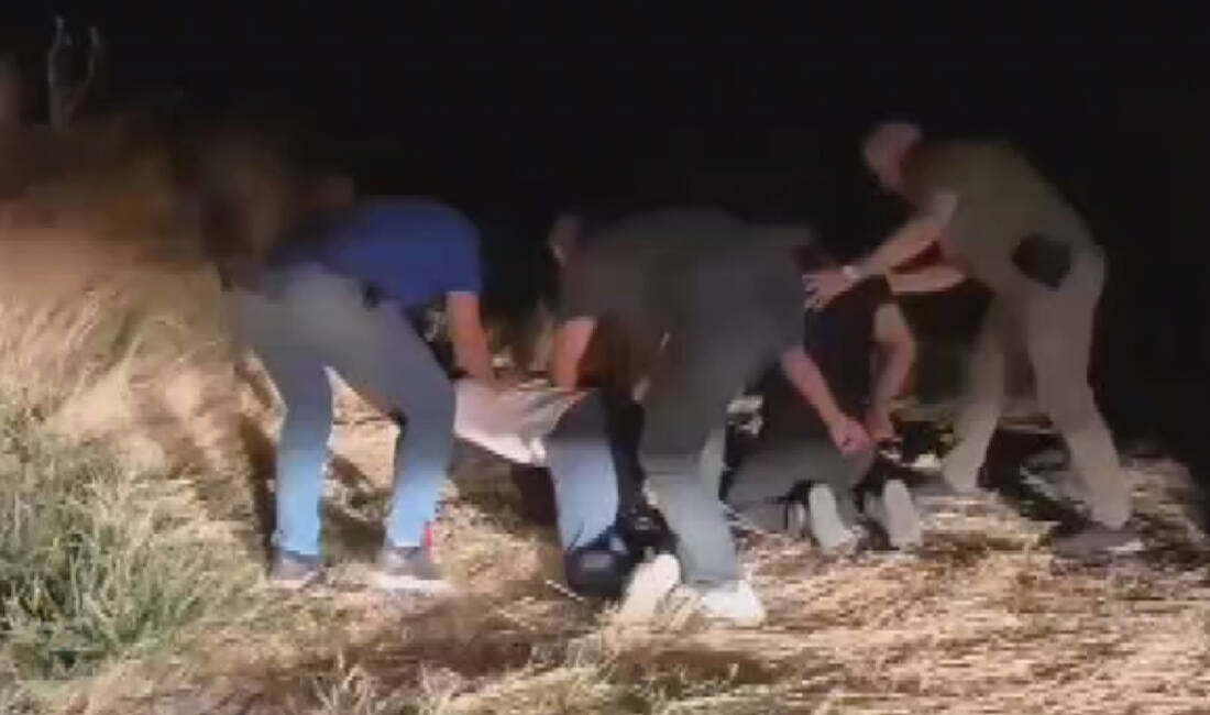 Konya’da tadilattaki iş yeri için boya almaya giden avizecinin minibüsündeki