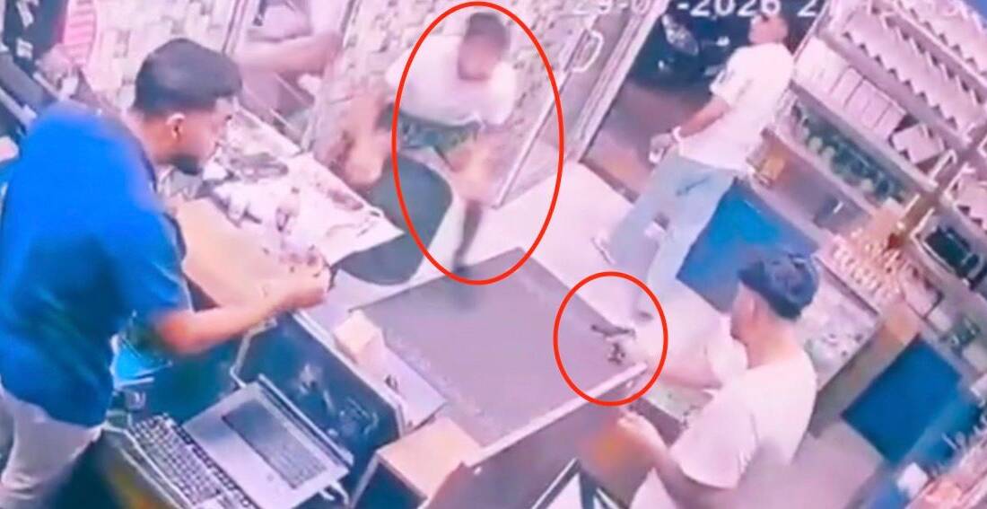 Diyarbakır’ın Bağlar ilçesinde bir telefon dükkanında husumetli olduğu 2 kişiyi