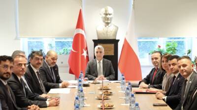 Ticaret Bakanı Ömer Bolat, Polonya’nın başkenti Varşova’da Polonya-Türkiye İş Adamları
