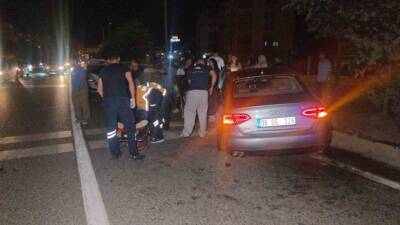 Bursa-Yalova karayolu Orhangazi geçişinde üç otomobilin karıştığı trafik kazasında, kaza